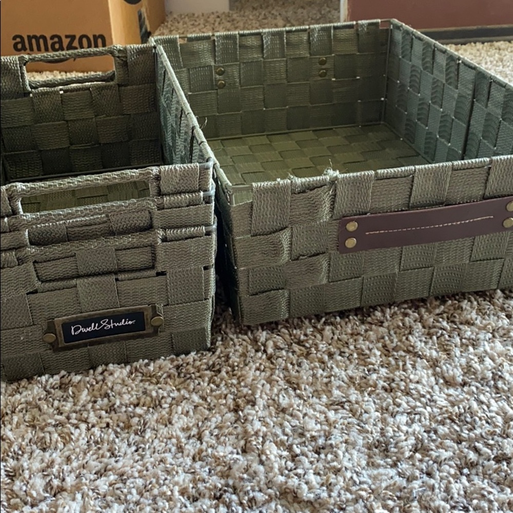 Bundle of army green baskets.